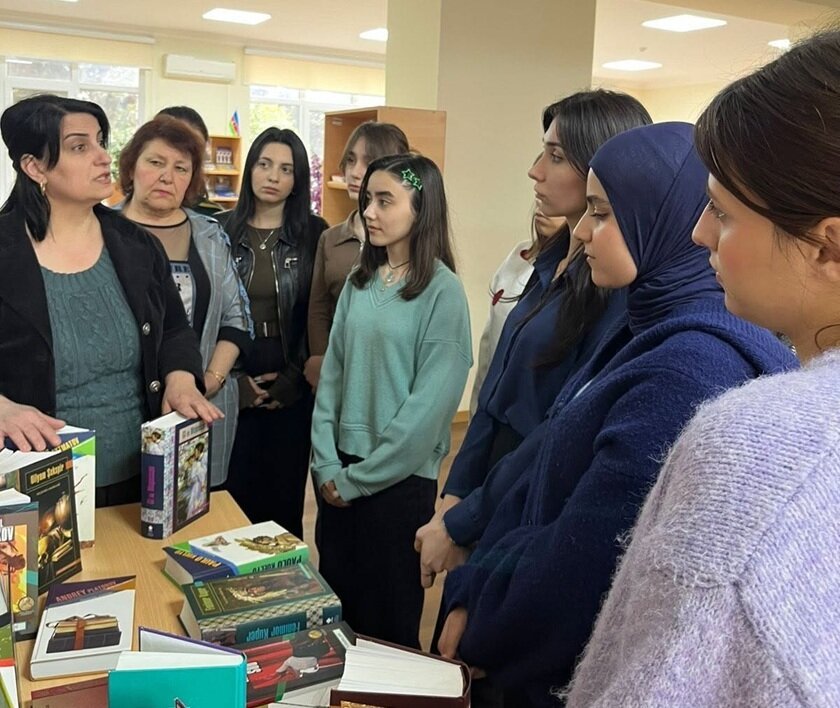 23 Aprel-Ümumdünya Kitab və Müəlliflik Hüquqları Günü münasibətilə kitab sərgisi keçirilib