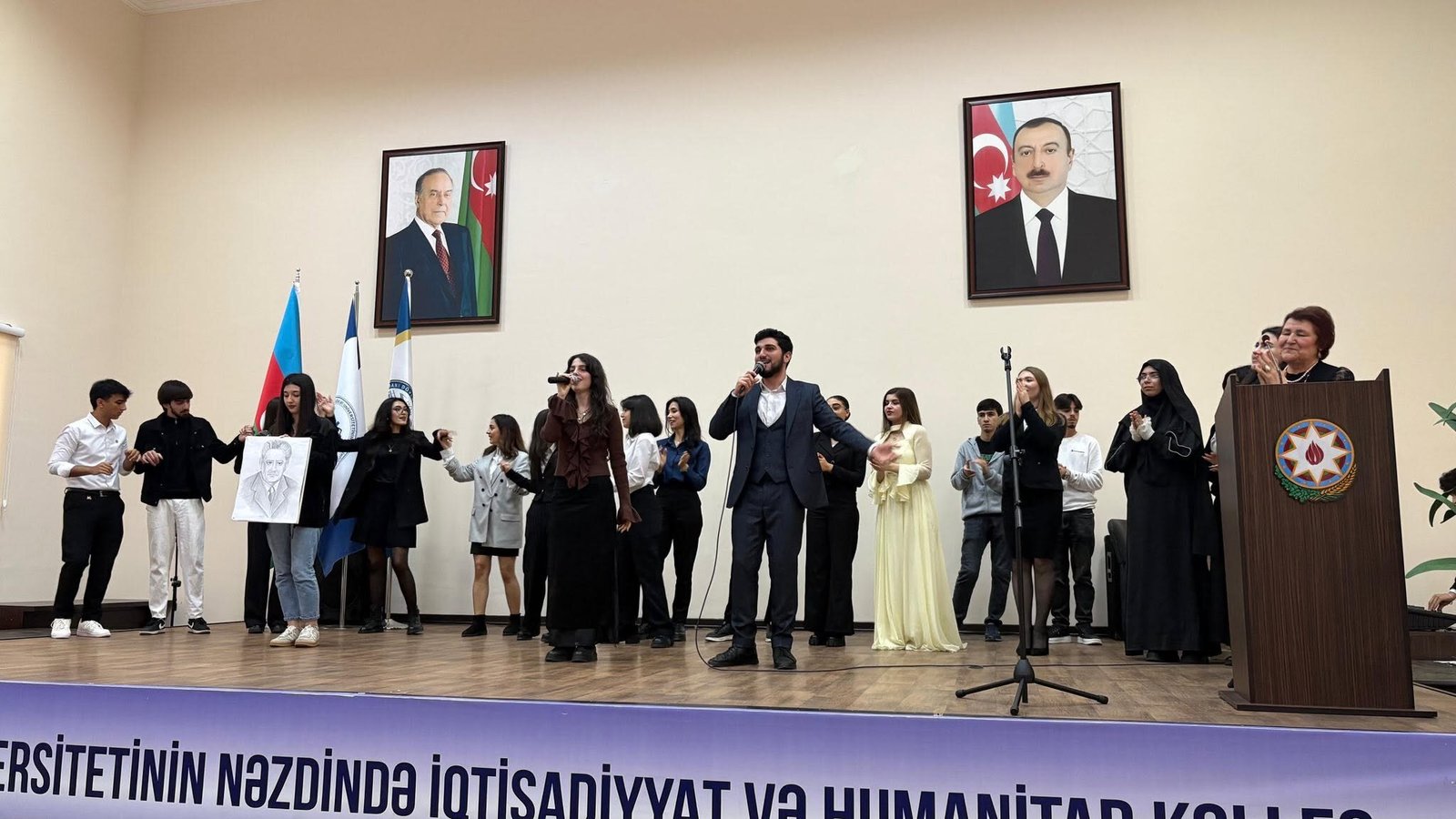 Xalq şairi Bəxtiyar Vahabzadənin 100-cü ildönümünə həsr edilmiş “Bu dünyadan bir Bəxtiyar keçdi” adlı ədəbi-bədii gecə keçirilib